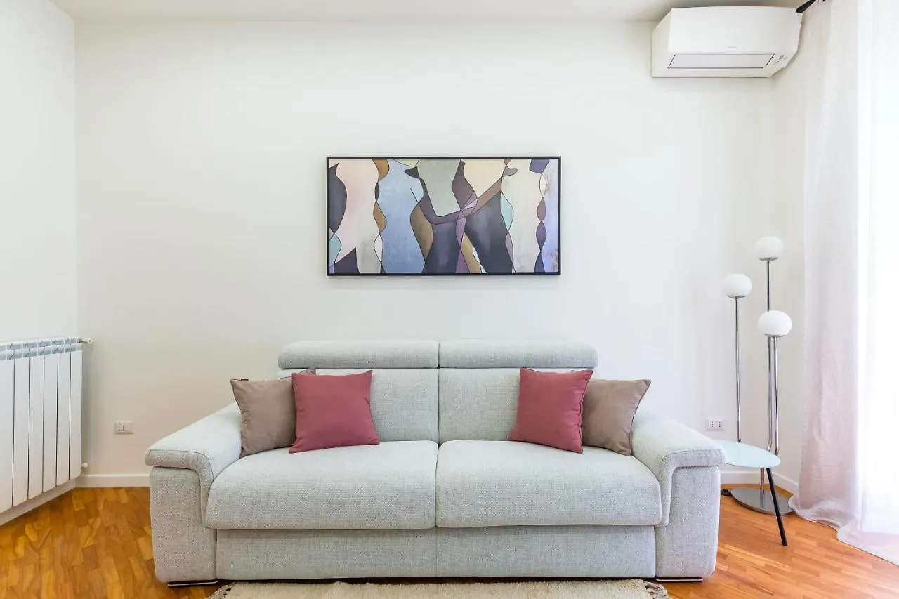 Stanzione Classy Flat At Vomero Central By Napoliapartments 0*, Naples Italy