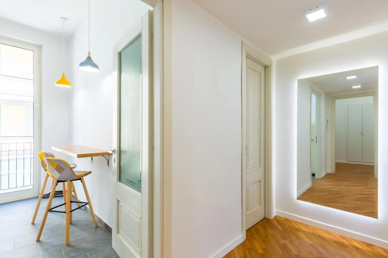 Stanzione Classy Flat At Vomero Central By Napoliapartments 0*, Naples Italy