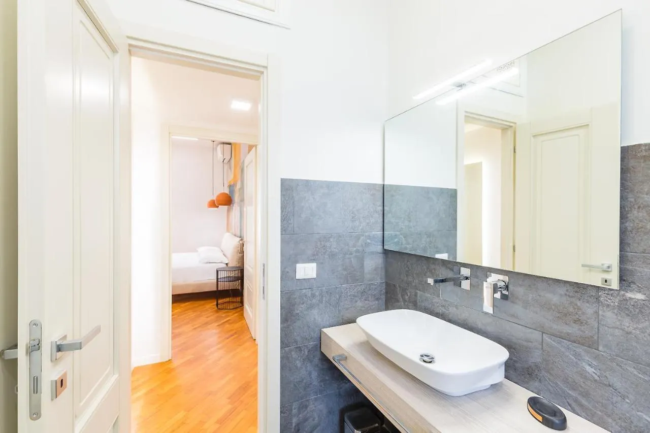 Stanzione Classy Flat At Vomero Central By Napoliapartments