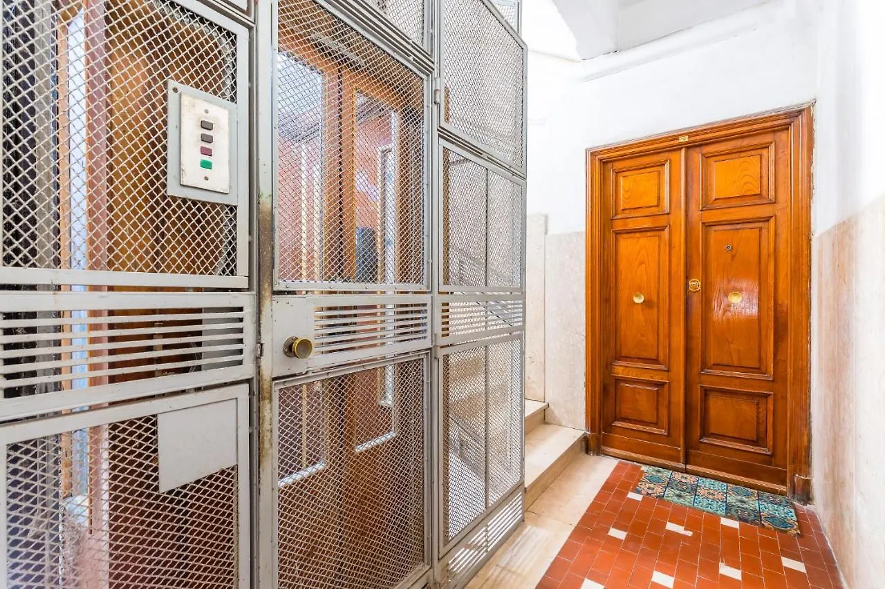 Stanzione Classy Flat At Vomero Central By Napoliapartments Italy